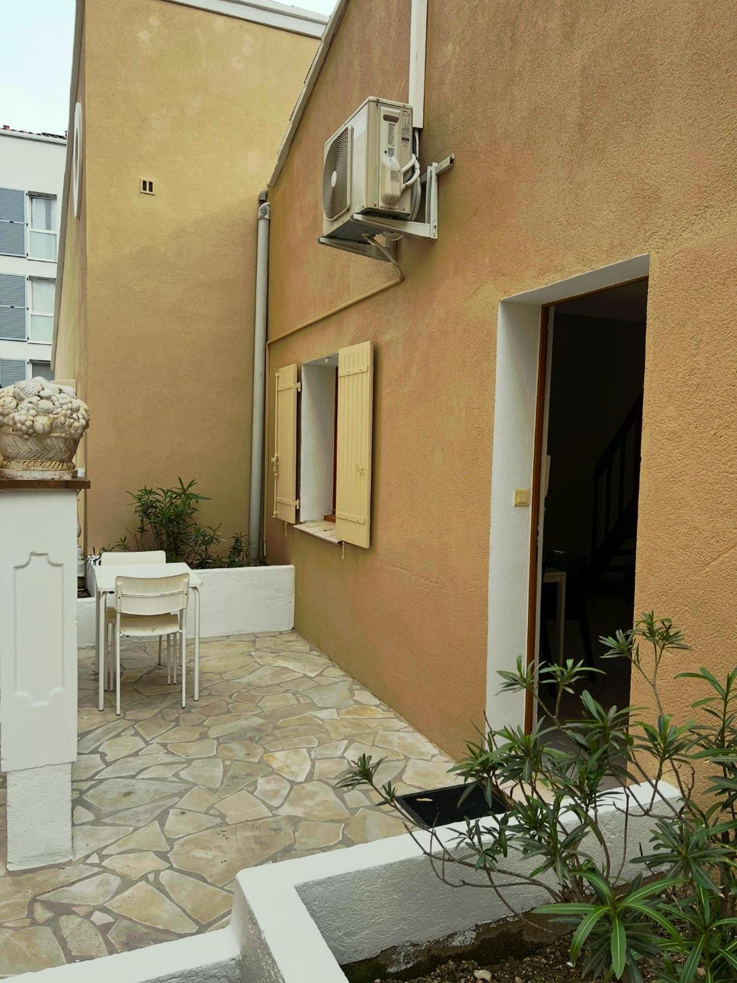 Residence Enzo Paradise Ла Сен-сюр-Мер Екстериор снимка